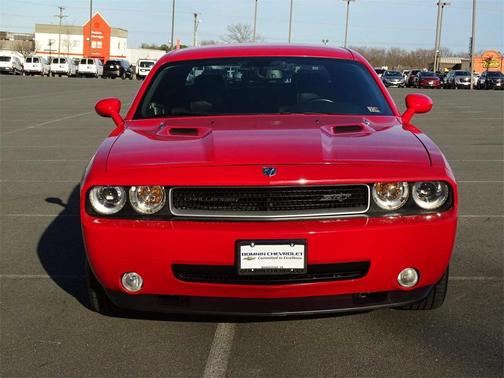 Photo 2 of 30 of 2010 Dodge Challenger SRT8