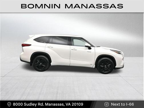 Blizzard Pearl 2021 Toyota Highlander Hybrid XLE