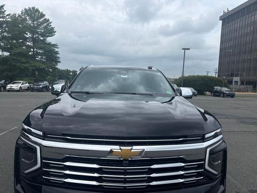 Black 2025 Chevrolet Suburban Premier
