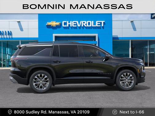 Mosaic Black Metallic 2026 Chevrolet Traverse LT