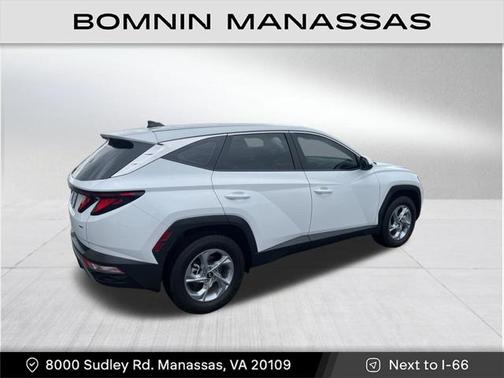 2023 Hyundai TUCSON SE