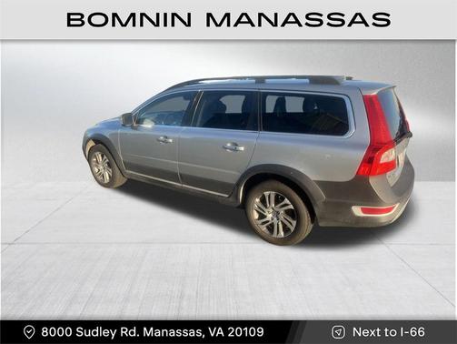 Electric Silver Metallic 2013 Volvo XC70 3.2 Premier