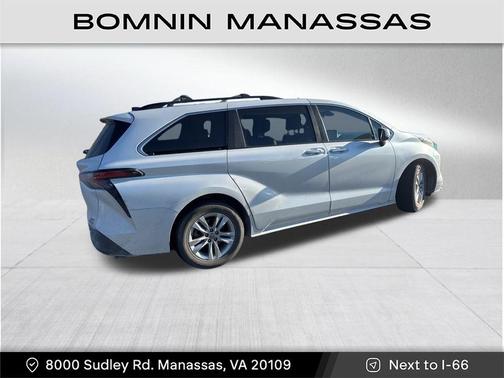 2022 Toyota Sienna XLE