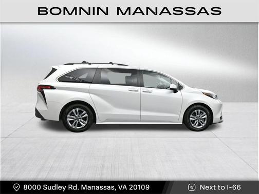 2022 Toyota Sienna XLE