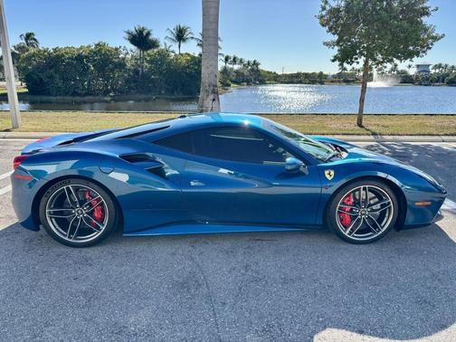 2019 Ferrari 488 GTB Base