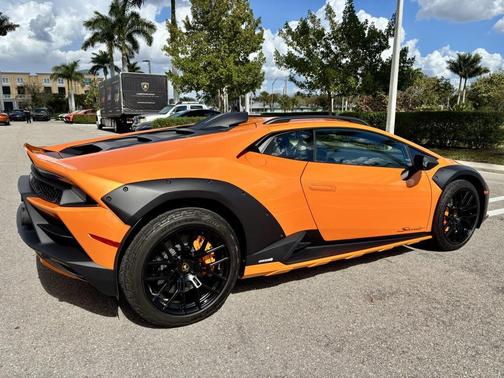 2024 Lamborghini Huracan Sterrato 