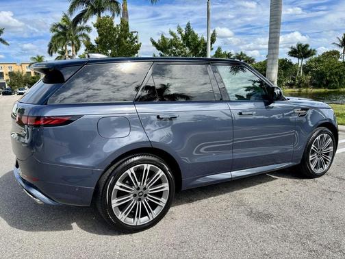 2023 Land Rover Range Rover Sport SE