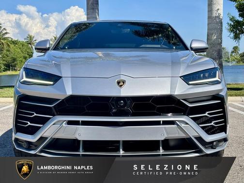 2022 Lamborghini Urus Base