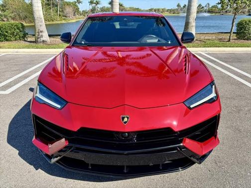 2023 Lamborghini Urus S