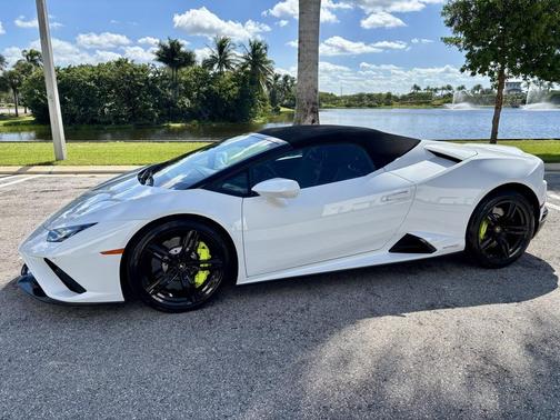 2020 Lamborghini Huracan EVO Base