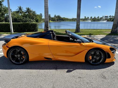 2020 McLaren 720S Base