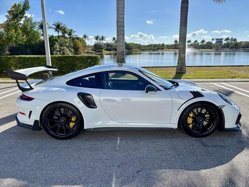 2019 Porsche 911 GT3 RS