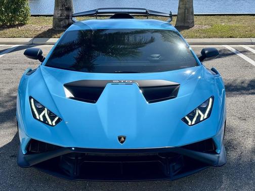 2022 Lamborghini Huracan STO Coupe