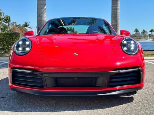 2023 Porsche 911 Carrera 4S