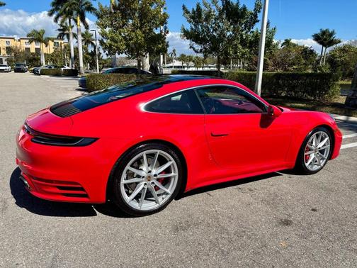 2023 Porsche 911 Carrera 4S