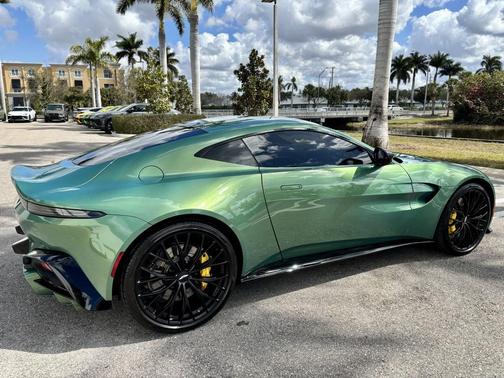 2023 Aston Martin Vantage 