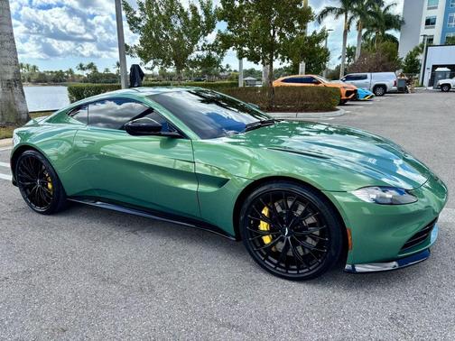 2023 Aston Martin Vantage 