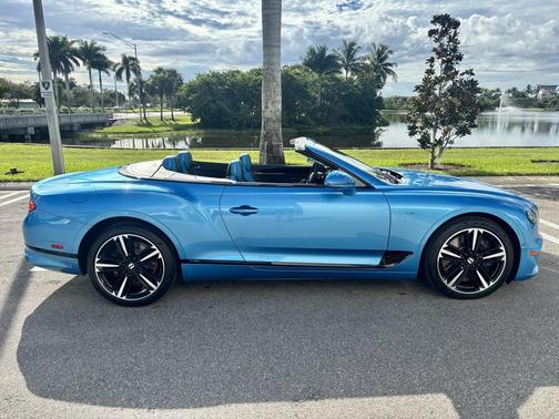 2022 Bentley Continental GT V8