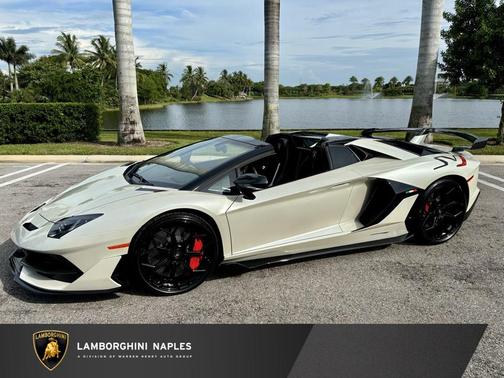 2020 Lamborghini Aventador SVJ Base