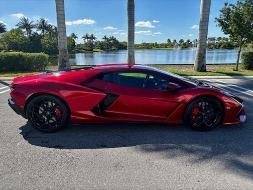 2025 Lamborghini Revuelto Base