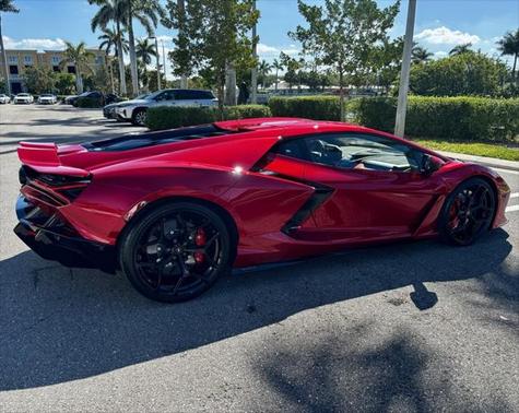 2025 Lamborghini Revuelto Base