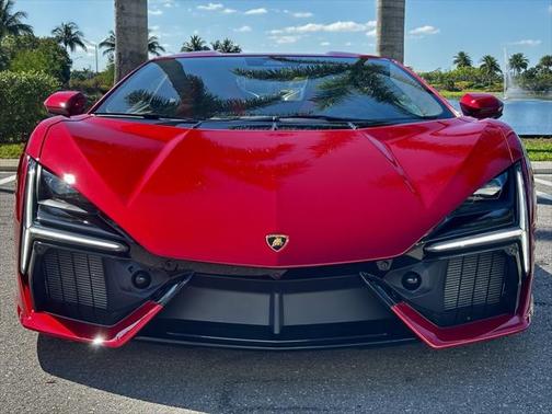 2025 Lamborghini Revuelto Base