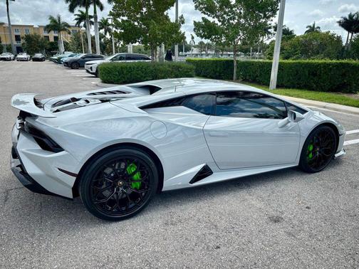 Grigio Hati Metallic 2024 Lamborghini Huracan Tecnica Base