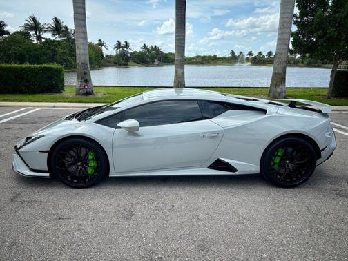 Grigio Hati Metallic 2024 Lamborghini Huracan Tecnica Base