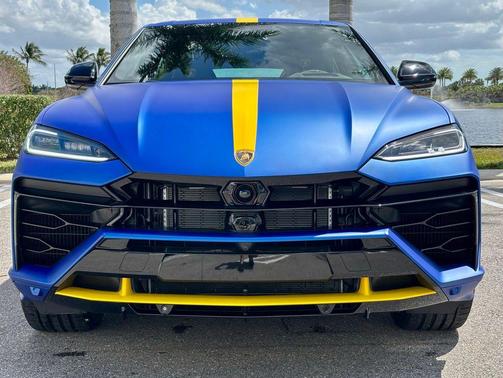 Blu Aegeus Matt 2025 Lamborghini Urus SE