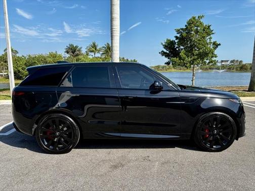 2024 Land Rover Range Rover Sport SE