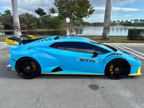 2023 Lamborghini Huracan STO Coupe