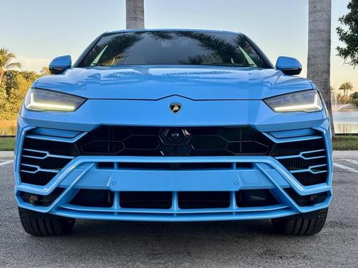 2021 Lamborghini Urus Base