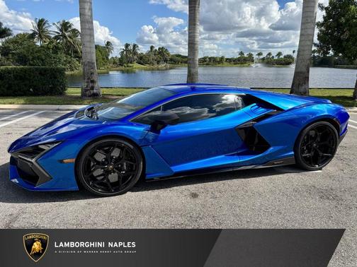 2025 Lamborghini Revuelto Base
