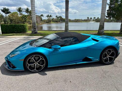2022 Lamborghini Huracan EVO Spyder RWD