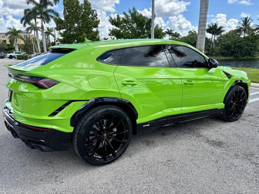 2024 Lamborghini Urus S