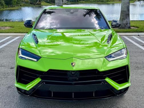 2024 Lamborghini Urus S