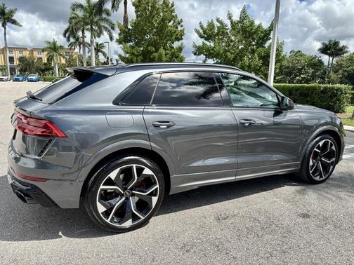 2024 Audi RS Q8 4.0T
