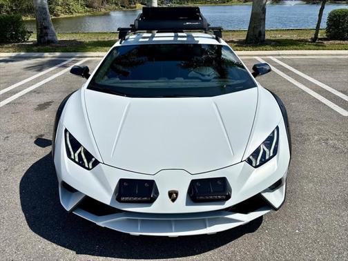 2023 Lamborghini Huracan Sterrato Base
