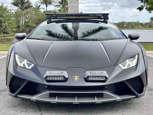 2024 Lamborghini Huracan Sterrato Base