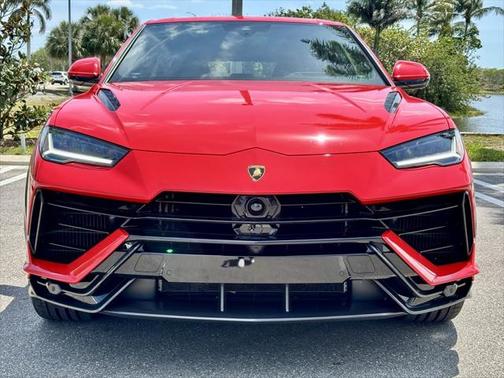 2023 Lamborghini Urus Performante