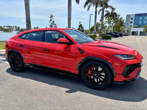 2023 Lamborghini Urus Performante