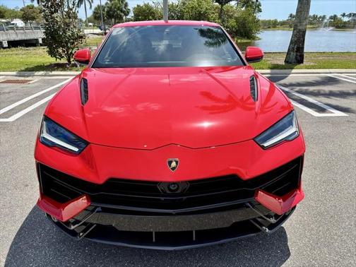2023 Lamborghini Urus Performante