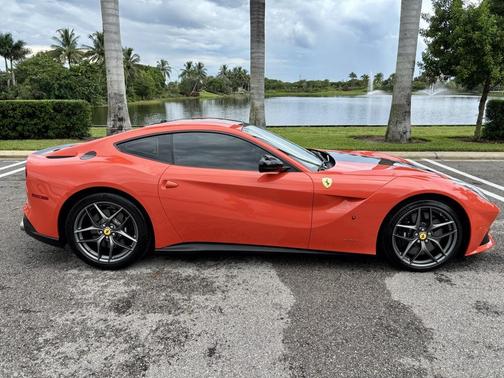2014 Ferrari F12berlinetta Base