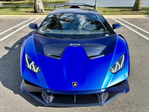2023 Lamborghini Huracan STO Coupe