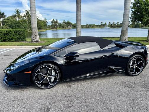 2020 Lamborghini Huracan EVO Base