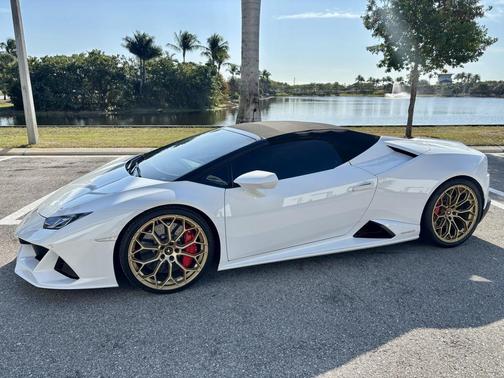 2024 Lamborghini Huracan EVO Spyder