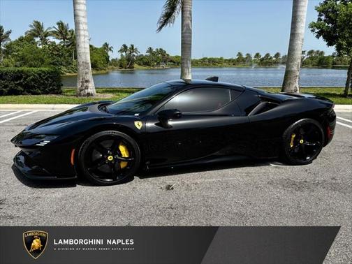 2023 Ferrari SF90 Stradale Base