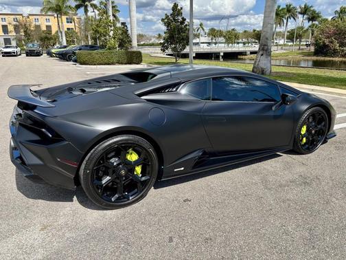 2024 Lamborghini Huracan Tecnica Base