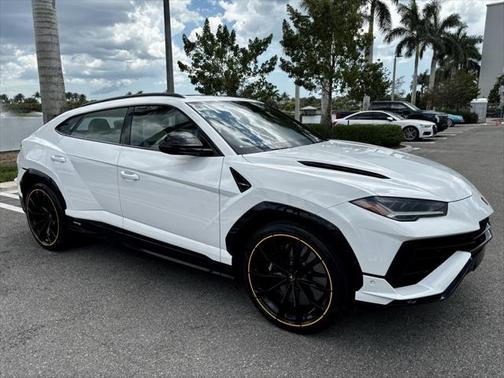 2023 Lamborghini Urus S