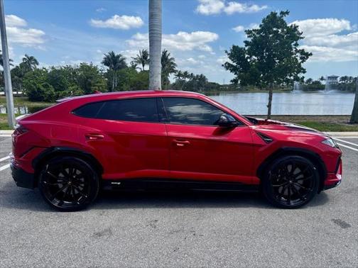 2024 Lamborghini Urus S